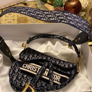 Authentic CHRISTIAN DIOR VELET SADDLE BAG WINTER COLLECTION